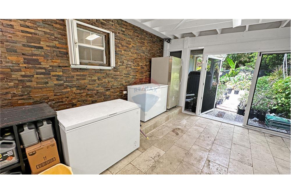 Appartement - Te Koop - George Town East, George Town, Cayman Islands - 33 - 90146011-181