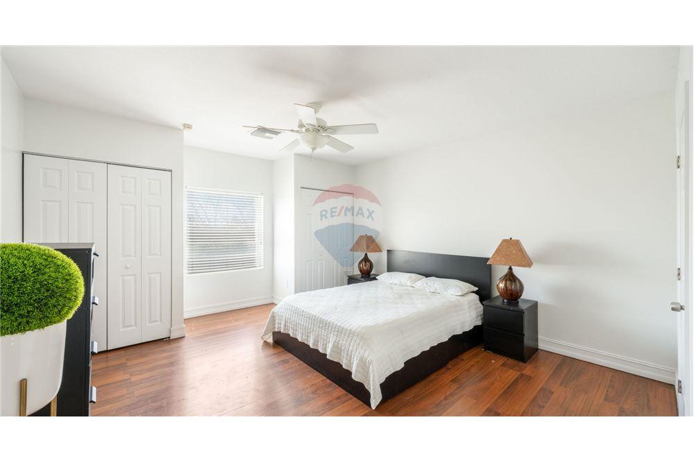 Appartement - Te Koop - George Town East, George Town, Cayman Islands - 9 - 90146002-445