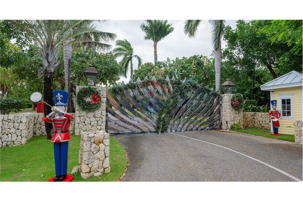 Land - For Sale - W Bay Bch North, West Bay, Cayman Islands - 2 - 90146001-218