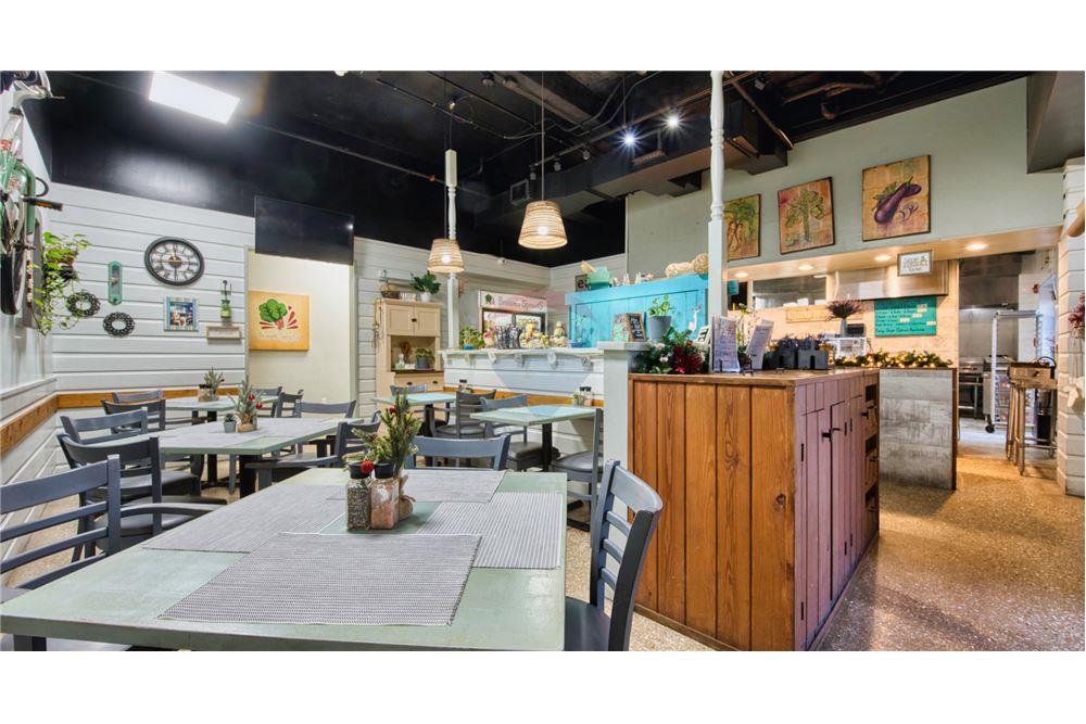 Bedrijfsmatig / Detailhandel - Te Koop - George Town, Grand Cayman, Cayman Islands - 3 - 90146048-4