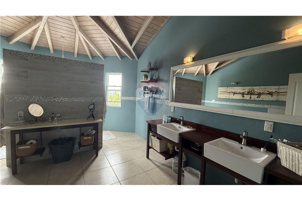 Villa - Te Koop - Paradise View, Parish of Saint John, Antigua and Barbuda - 14 - 902121001-44