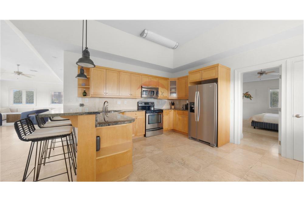 Villa - For Sale - W Bay Bch South, Seven Mile, Cayman Islands - 8 - 90146051-45