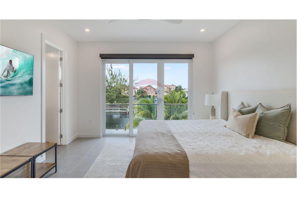 Apartamento/Condominio - Venta - W Bay Bch North, West Bay, Islas Caimán - 12 - 90146012-240