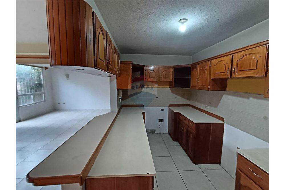 Villa - For Sale - San Lucas Sacatepéquez, Sacatepéquez, Guatemala - 3 - 90129016-24