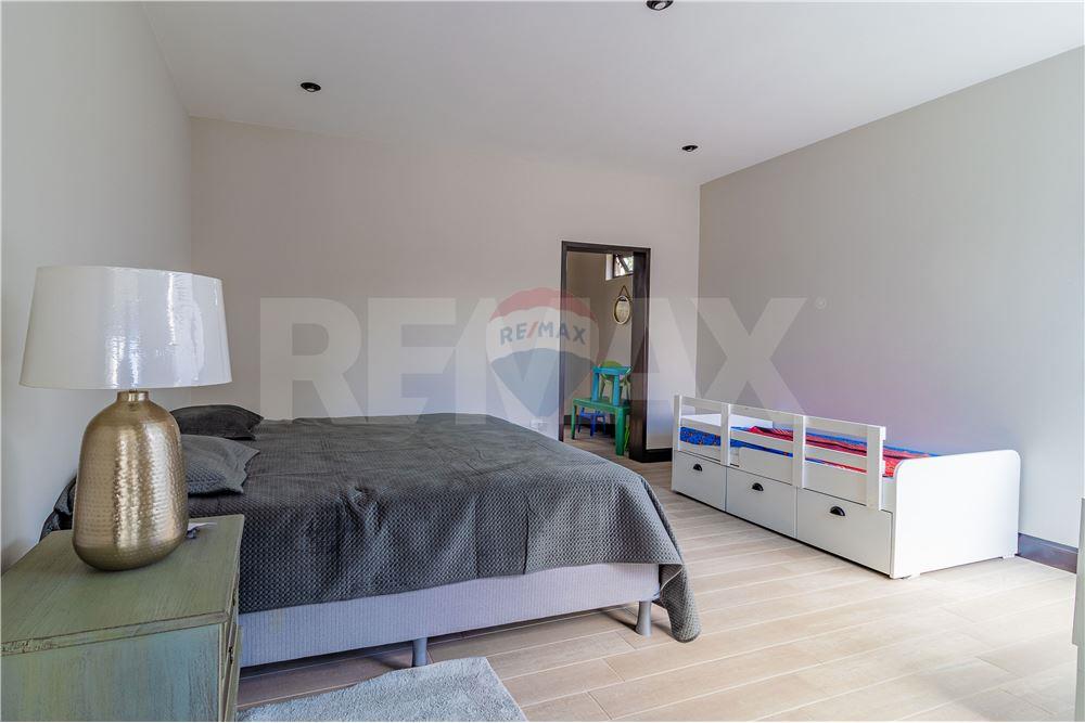 Villa - Venta - Fraijanes, Guatemala, Guatemala - 26 - 902091020-12