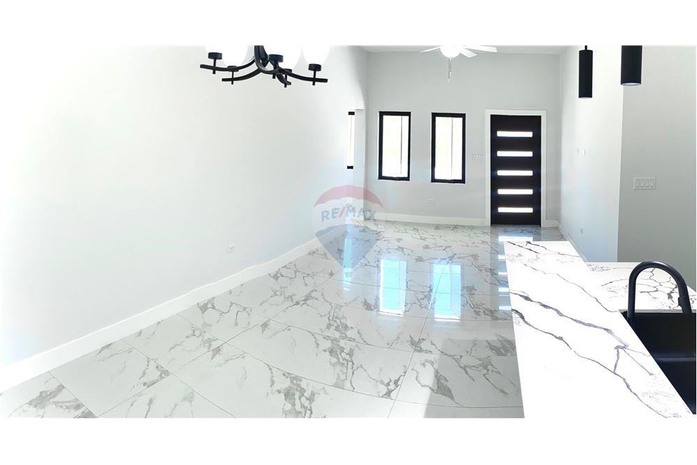 Villa - Te Koop - High Rock, Frank Sound, Cayman Islands - 4 - 90146033-41