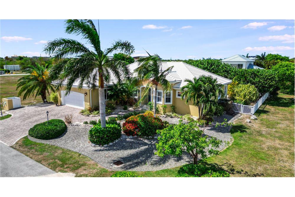Villa - Te Koop - W Bay North East, West Bay, Cayman Islands - 36 - 90146012-238