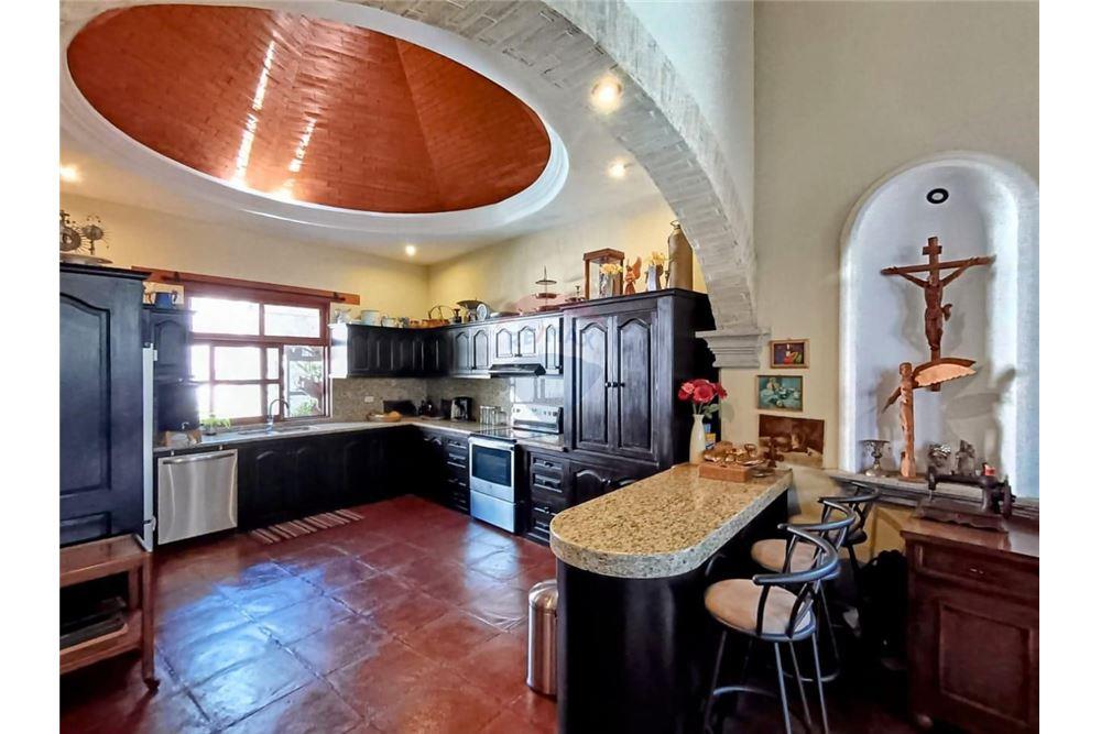 Villa - For Sale - Jocotenango, Sacatepéquez, Guatemala - 3 - 90129016-38