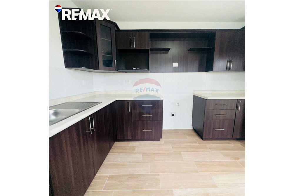 Villa - For Sale - San José Pinula, Guatemala, Guatemala - 3 - 902611001-98