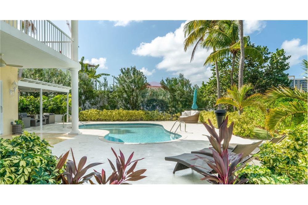 Villa - For Sale - W Bay Bch North, West Bay, Cayman Islands - 4 - 90146034-171