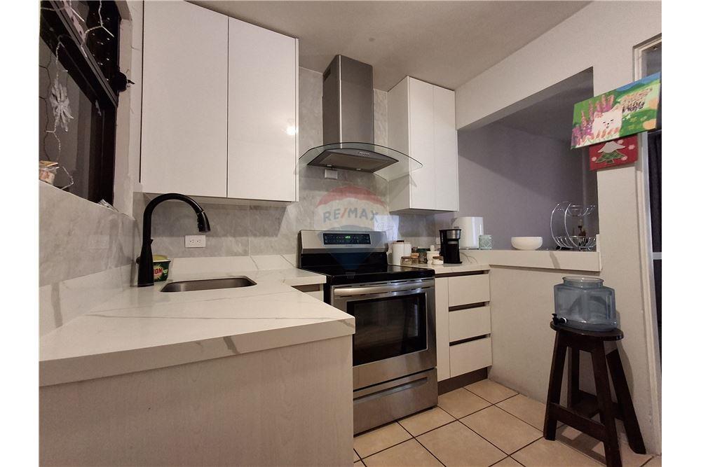 Villa - Te Koop - Mixco, Guatemala, Guatemala - 3 - 902091021-6