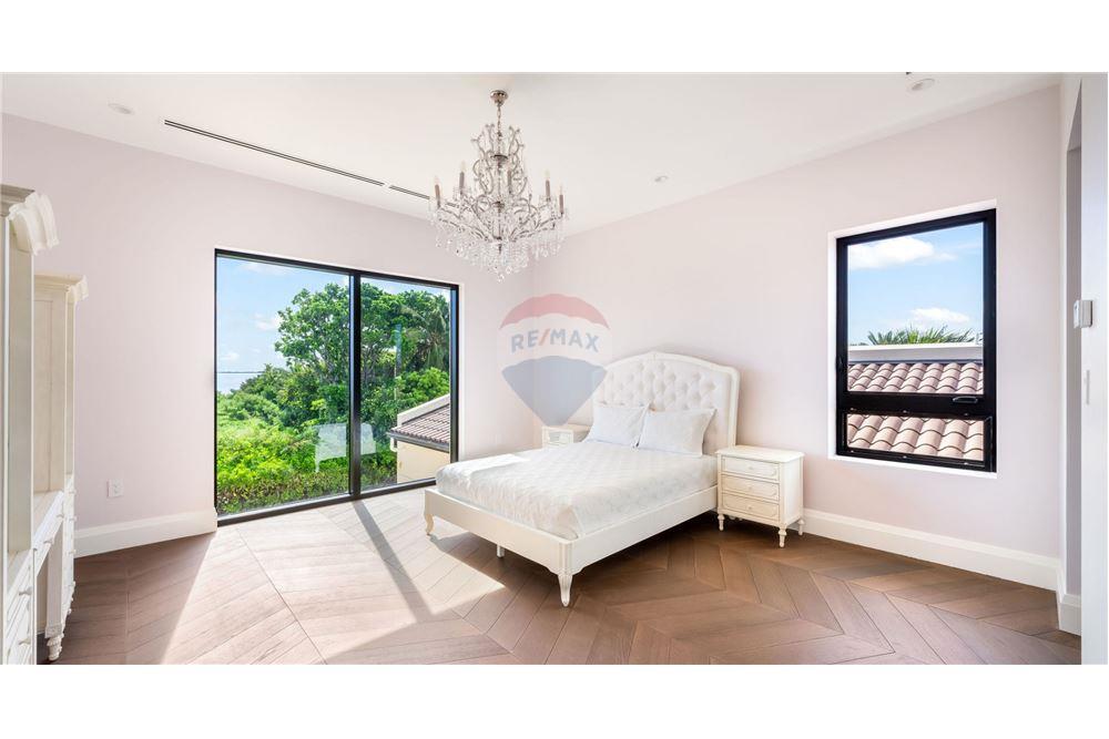 Villa - For Sale - W Bay Bch North, West Bay, Cayman Islands - 19 - 90146034-194