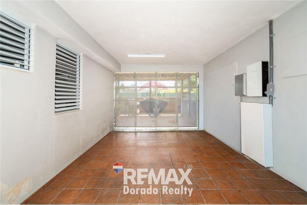 Villa - For Sale - URB Levittown Lakes, Toa Baja, Puerto Rico - 2 - 90107014-8