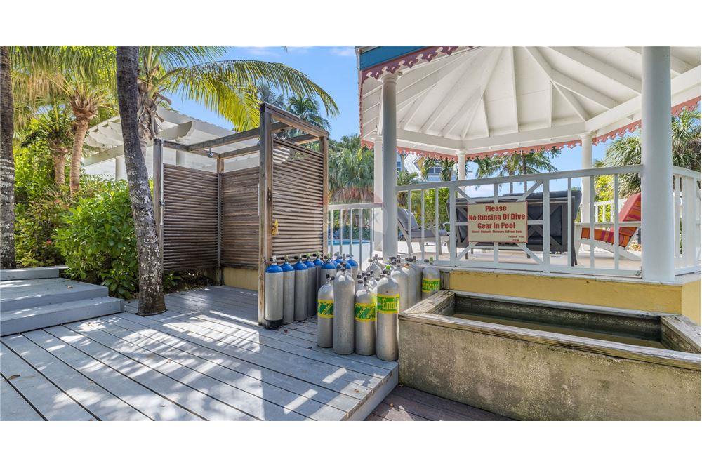 Apartamento/Condominio - Venta - W Bay Bch West, West Bay, Islas Caimán - 25 - 90146012-222