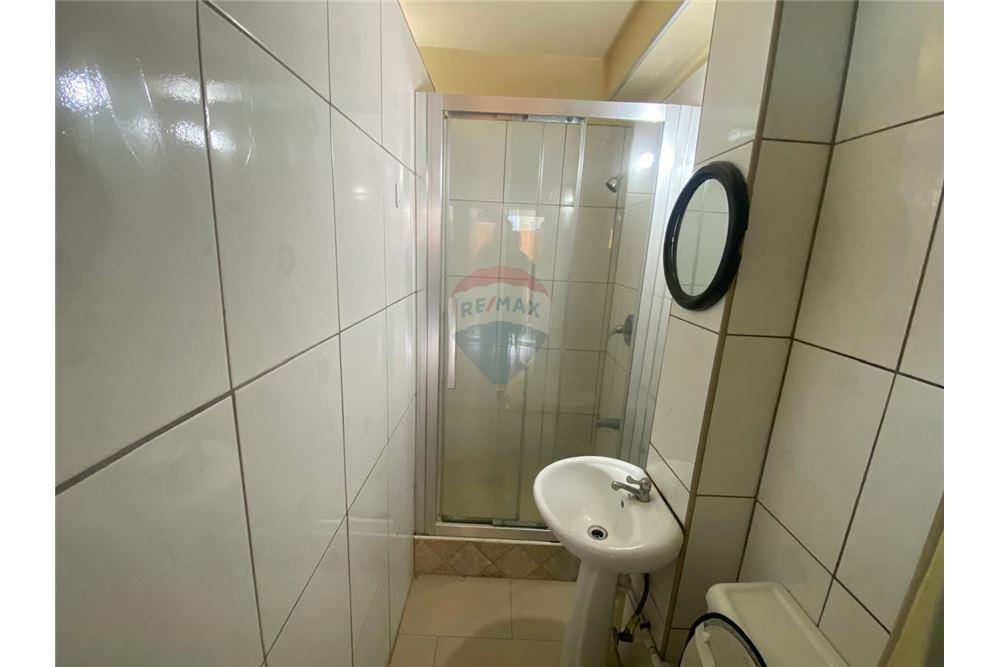 Villa - Te Koop - Saint Augustine, Saint George, Trinidad and Tobago - 5 - 90155109-220