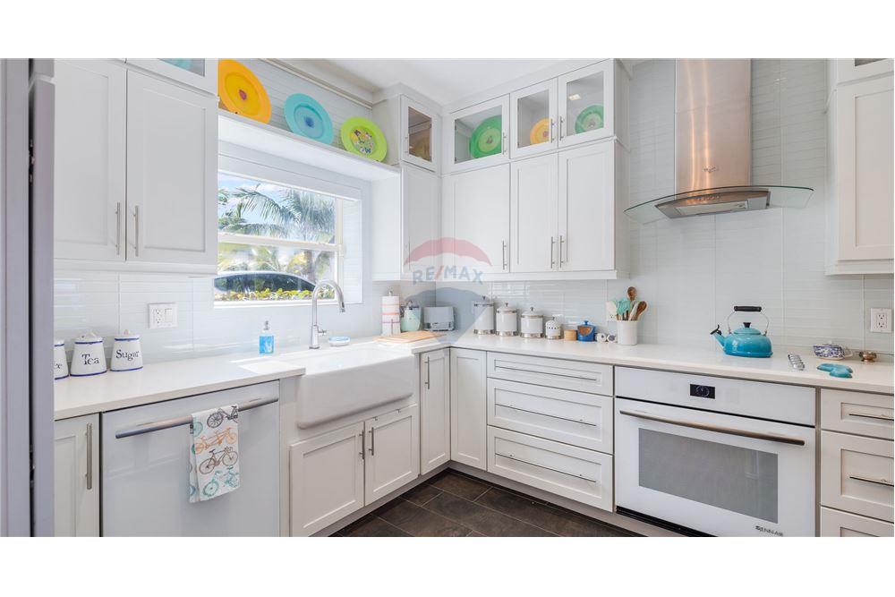 Apartamento/Condominio - Venta - W Bay Bch West, West Bay, Islas Caimán - 4 - 90146012-222