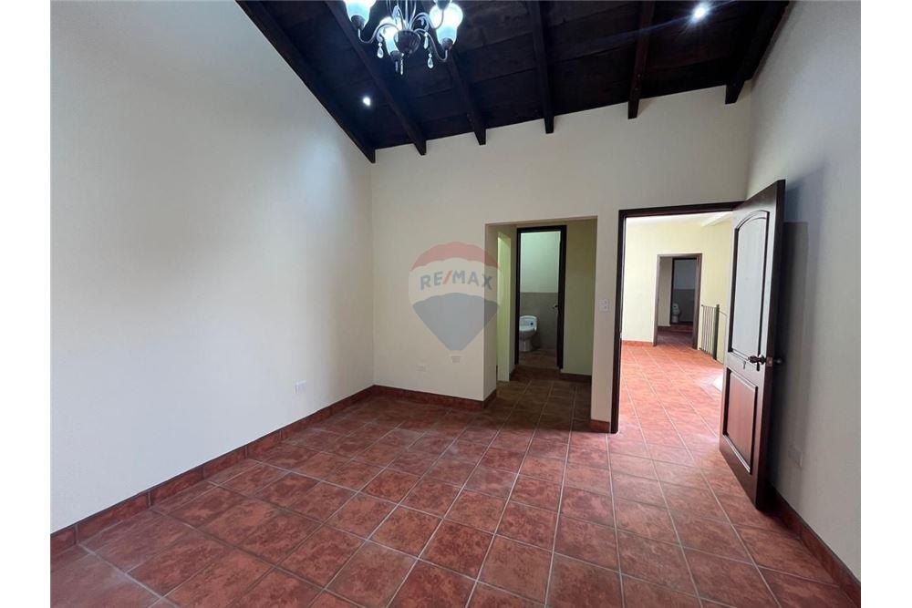 Villa - For Sale - Alotenango, Sacatepéquez, Guatemala - 5 - 90129008-138
