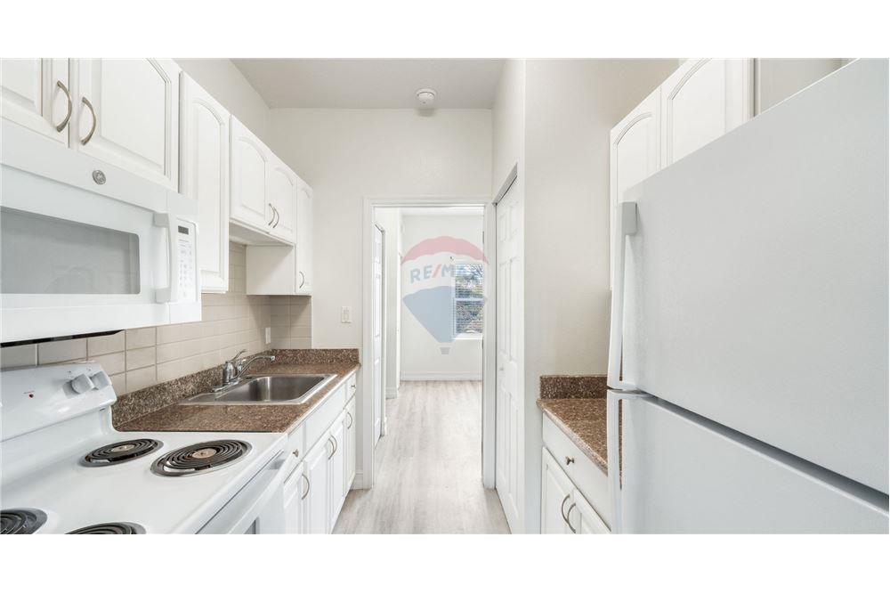 Appartement - Te Koop - George Town East, George Town, Cayman Islands - 3 - 90146002-448