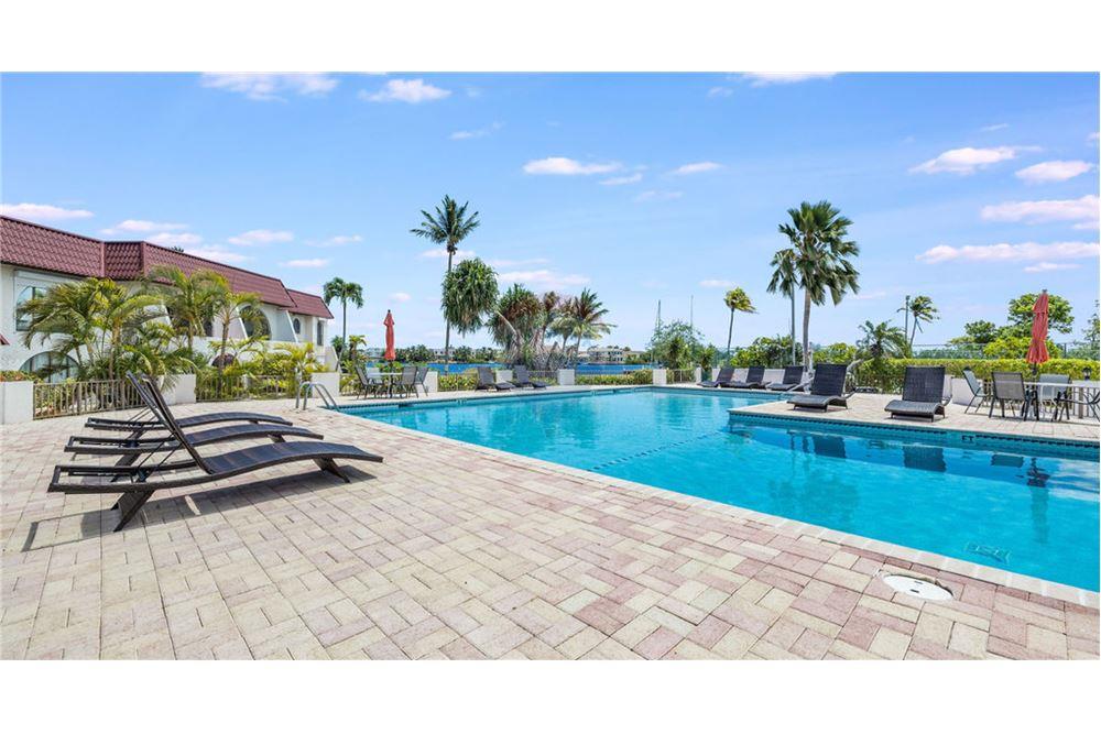 Apartamento/Condominio - Venta - W Bay Bch North, West Bay, Islas Caimán - 14 - 90146012-223
