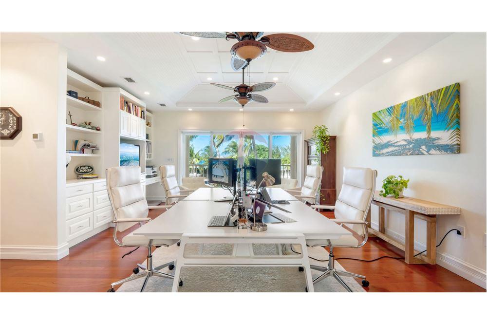 Villa - For Sale - W Bay Bch North, West Bay, Cayman Islands - 29 - 90146034-171