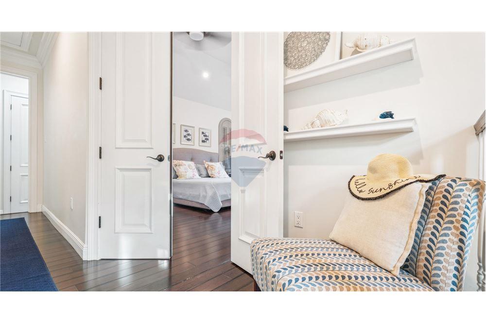 Villa - Venta - W Bay Bch South, Seven Mile, Islas Caimán - 28 - 90146011-180