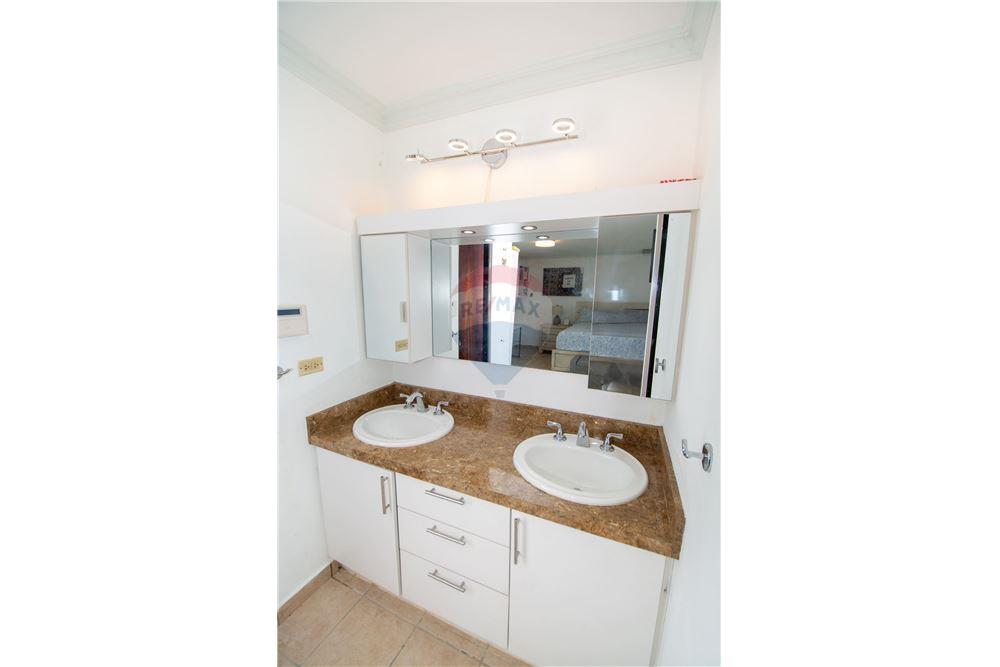 Villa - Te Koop - URB Las Palmas Cerro Gordo, Vega Alta, Puerto Rico - 25 - 90107007-117