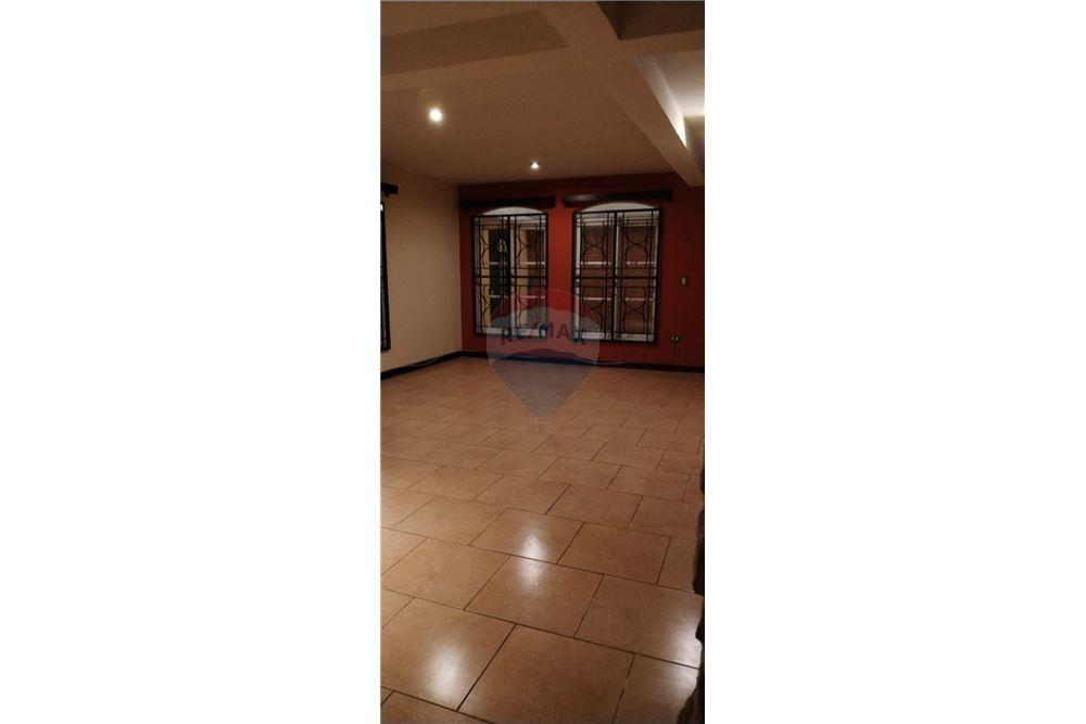 Villa - For Sale - La Esperanza, Quetzaltenango, Guatemala - 4 - 901011001-16