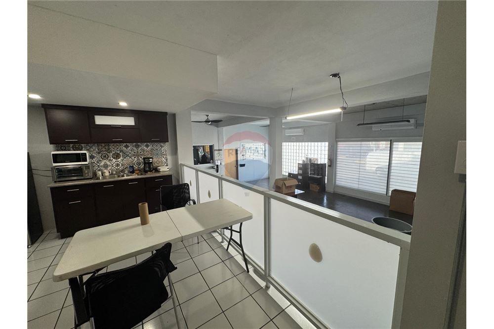 Bedrijfsmatig / Detailhandel - Te Koop - Puerto Nuevo, San Juan, Puerto Rico - 28 - 90102025-337