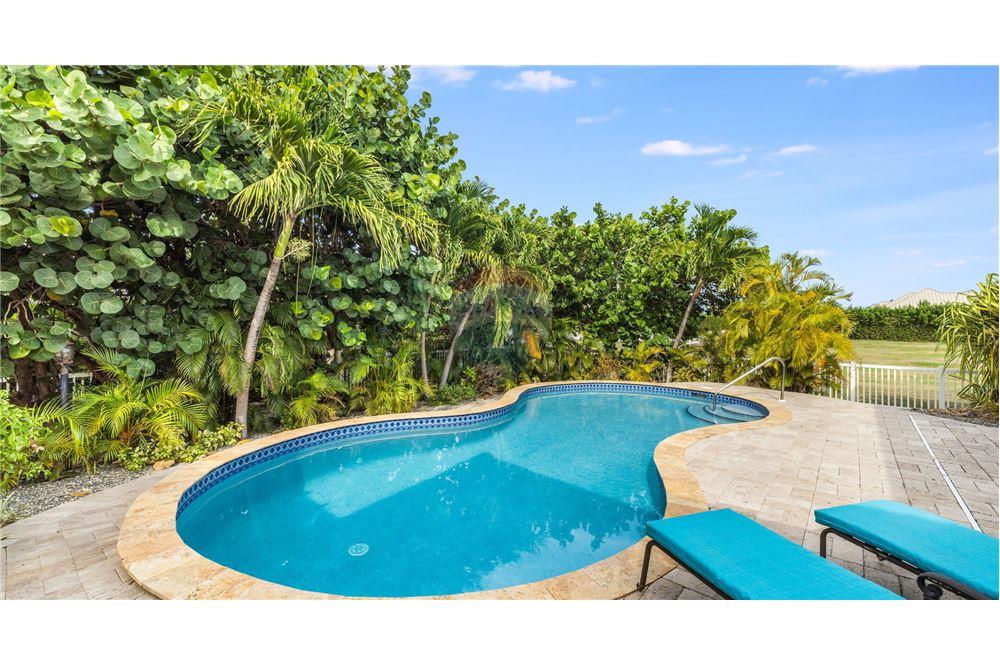 Villa - Te Koop - W Bay North East, West Bay, Cayman Islands - 27 - 90146012-238