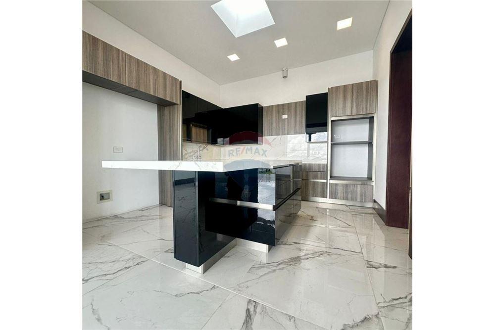 Condo/Apartment - For Sale - Zona 16, Guatemala, Guatemala - 5 - 902611001-85