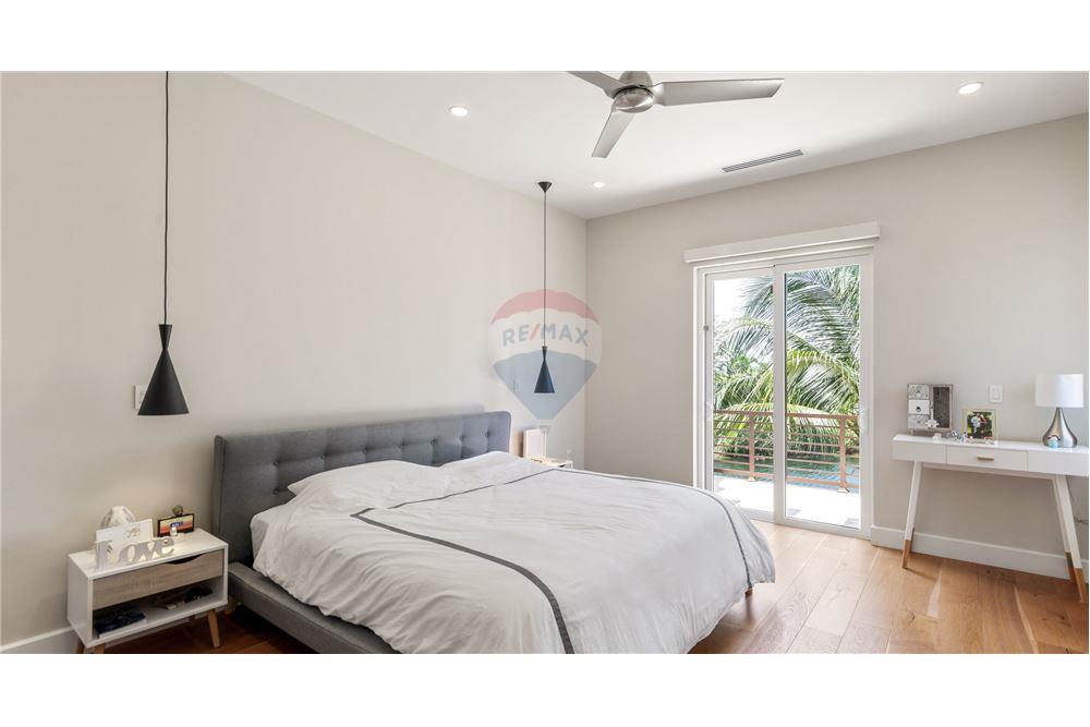 Villa - For Sale - W Bay Bch North, West Bay, Cayman Islands - 12 - 90146051-48