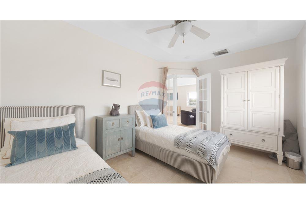 Villa - For Sale - W Bay Bch South, Seven Mile, Cayman Islands - 11 - 90146051-45