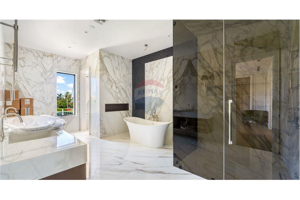 Villa - For Sale - W Bay Bch North, West Bay, Cayman Islands - 15 - 90146034-194