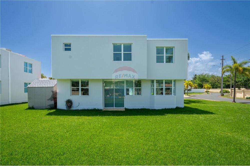 Villa - For Sale - Alts De Cerro Gordo 1&2, Vega Alta, Puerto Rico - 5 - 90107007-121