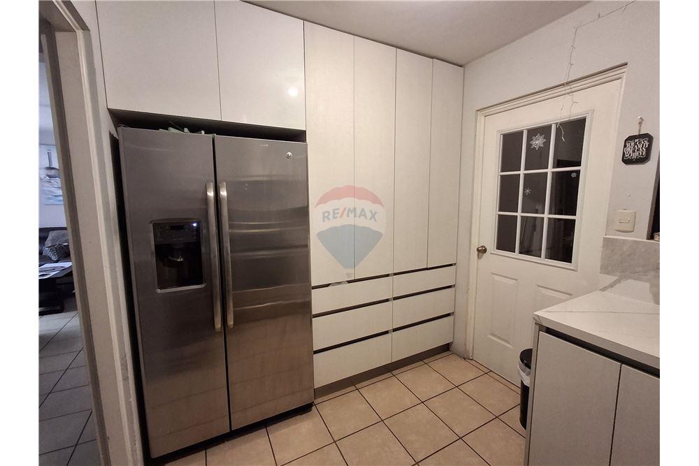 Villa - Te Koop - Mixco, Guatemala, Guatemala - 5 - 902091021-6