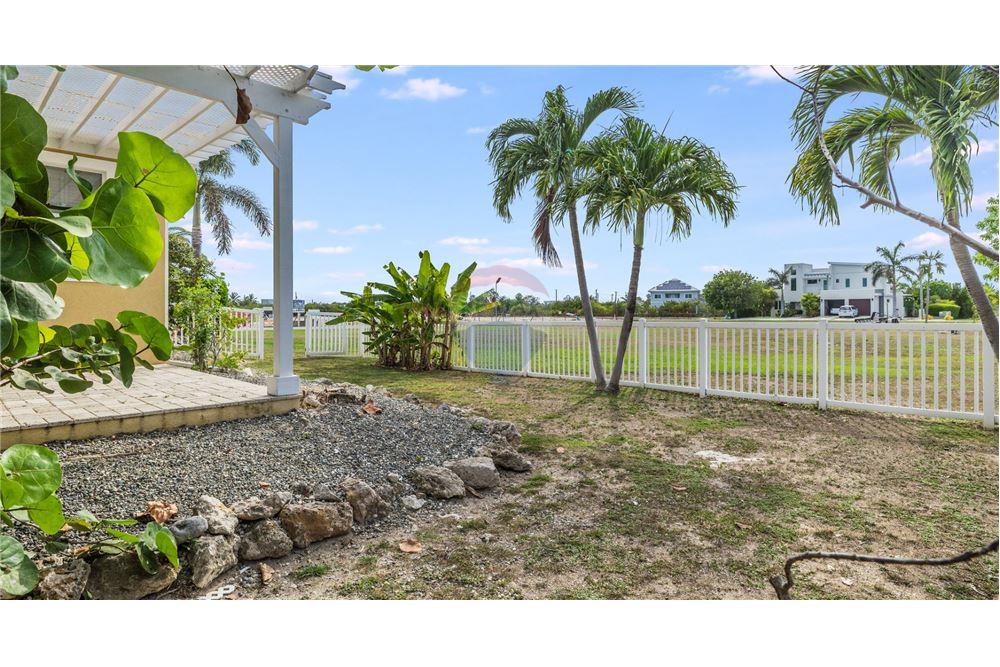 Villa - Te Koop - W Bay North East, West Bay, Cayman Islands - 30 - 90146012-238