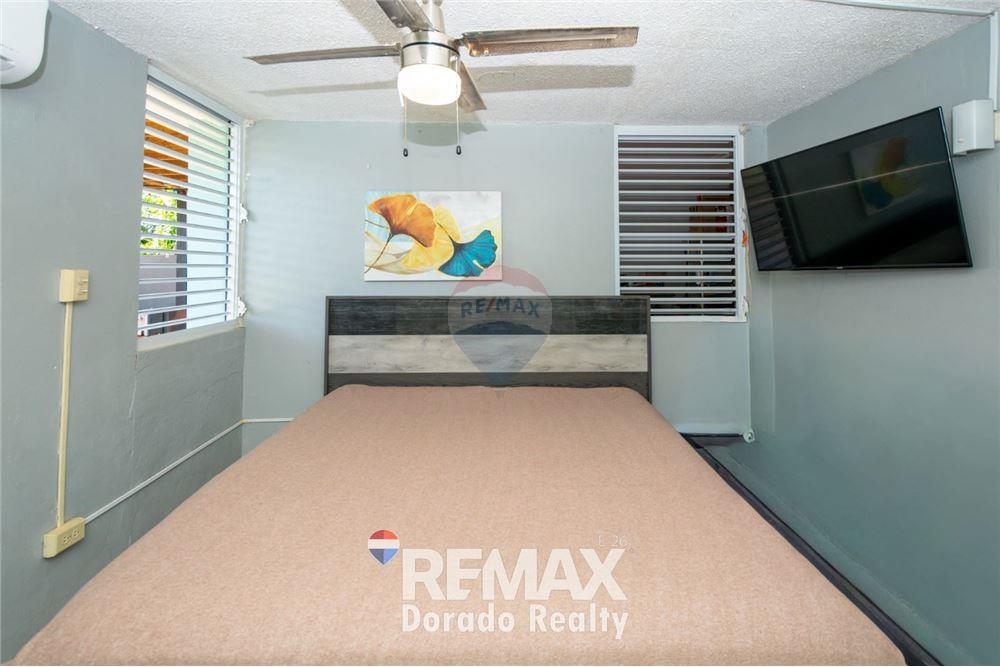 Villa - For Sale - URB Levittown Lakes, Toa Baja, Puerto Rico - 17 - 90107014-8