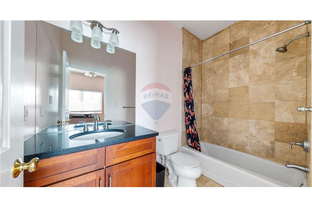 Appartement - Te Koop - W Bay Bch South, Seven Mile, Cayman Islands - 15 - 90146051-43