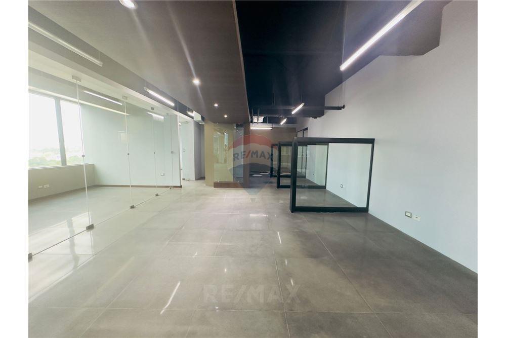 Bedrijfsmatig / Detailhandel - Te Koop - Zona 14, Guatemala, Guatemala - 2 - 902611006-5