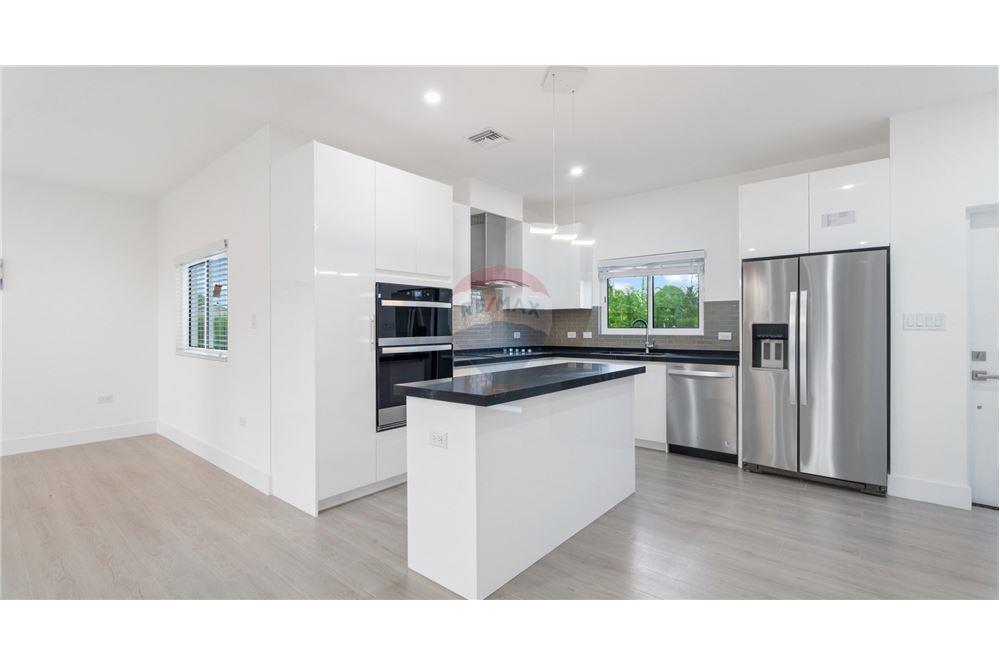 Appartement - Te Koop - George Town, Grand Cayman, Cayman Islands - 3 - 90146018-316