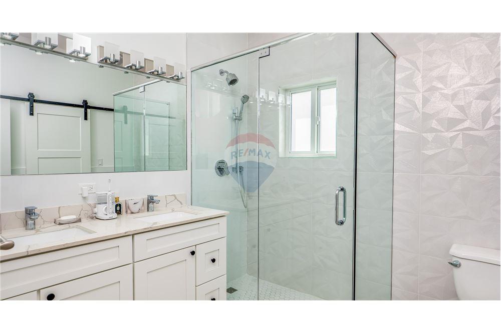 Condo/Apartment - For Sale - W Bay North East, West Bay, Cayman Islands - 7 - 90146056-4