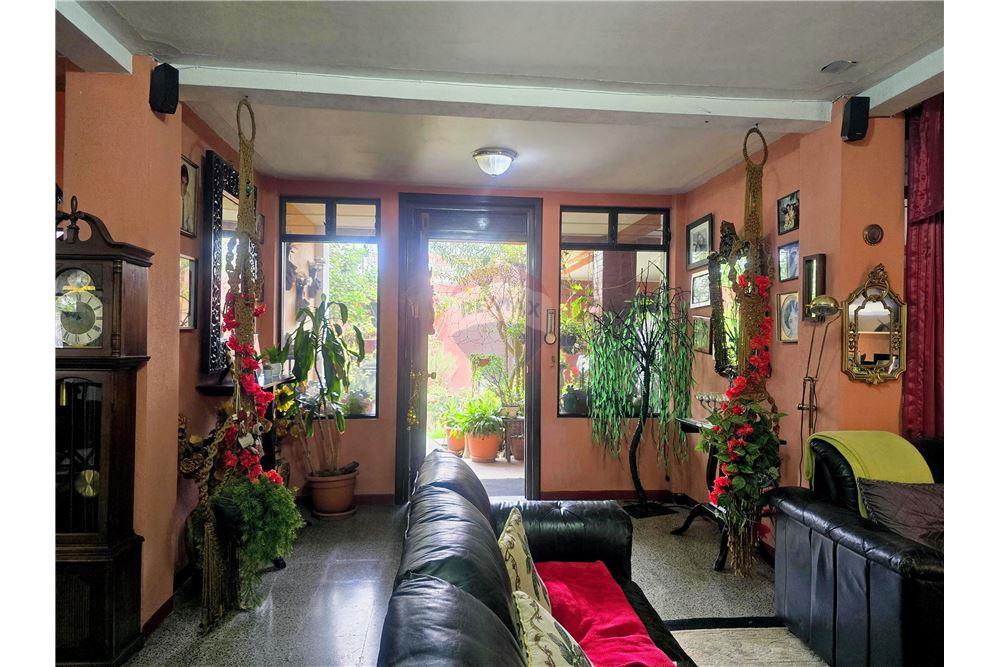 Villa - For Sale - Quetzaltenango, Quetzaltenango, Guatemala - 5 - 902641004-2