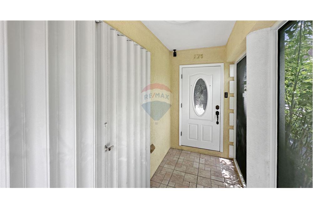 Appartement - Te Koop - George Town East, George Town, Cayman Islands - 2 - 90146011-181