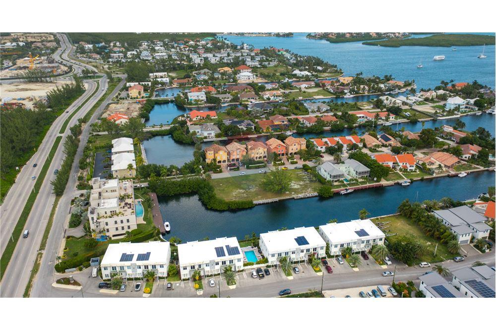 Apartamento/Condominio - Venta - W Bay Bch North, West Bay, Islas Caimán - 24 - 90146012-240