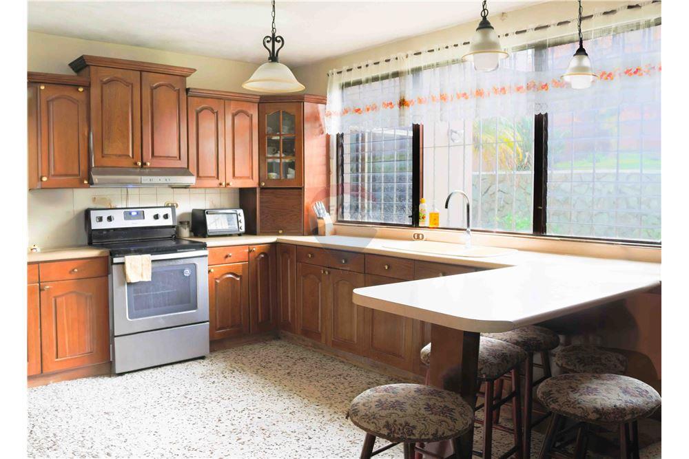 Villa - For Sale - Zona 16, Guatemala, Guatemala - 5 - 902611001-86