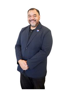 Manuel Antonio Bocaling  - RE/MAX Capital  (South Branch)