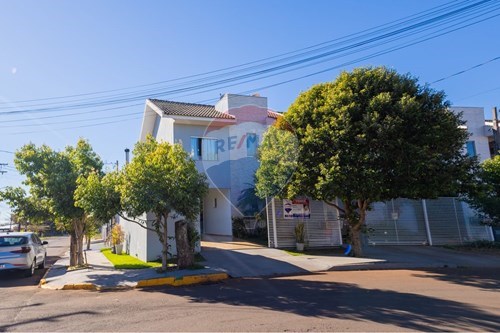 Venda-Sobrado-Rua Gilberto Gutierrez Beltrão , 381  - Jardim Gisela , Toledo , Paraná , 85905200-960131034-21