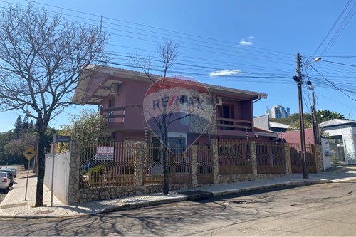 Venda-Sobrado-Jardim Central , Foz do Iguaçu , Paraná , 85864510-960101035-6