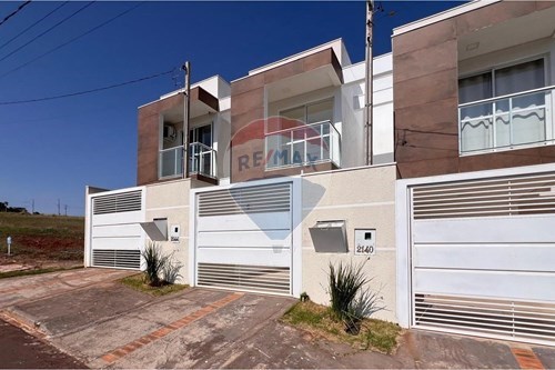 Venda-Sobrado-Rua padre José Faciochi , 2140  - Vila Becker , Toledo , Paraná , 85902425-960131028-8