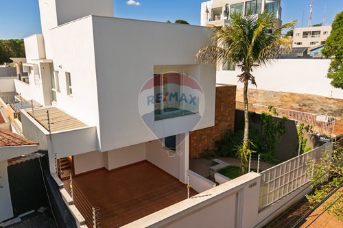 Venda-Sobrado-Av. Duque de Caxias , 4939  - Bosque Uirapuru  - Zona V , Umuarama , Paraná , 87504040-960171006-14